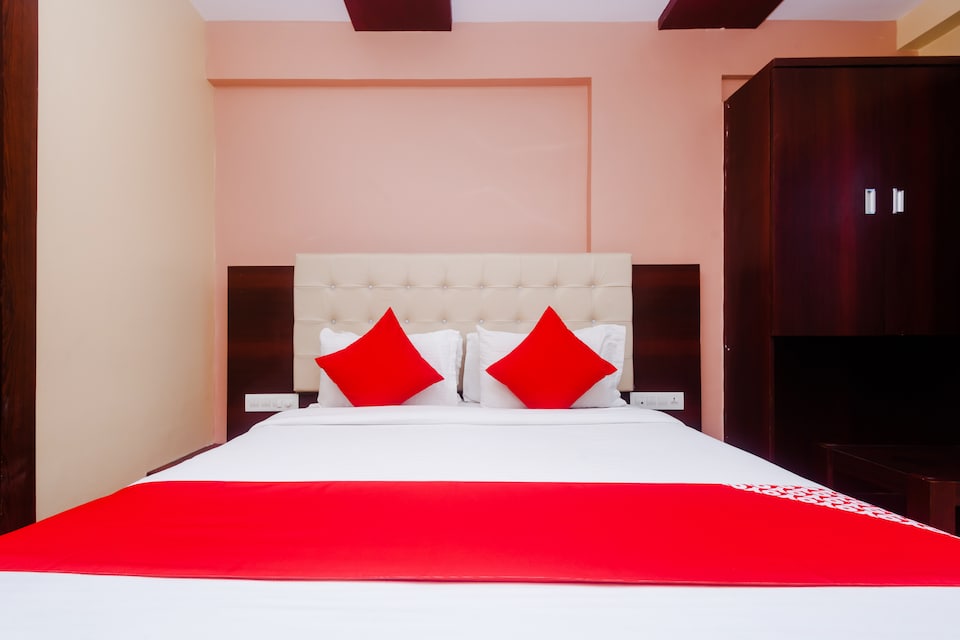 OYO 10019 Malad Residency, Mumbai BCEC, Mumbai