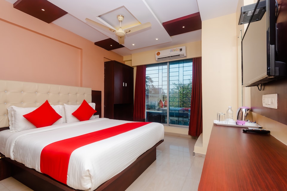 OYO 10019 Malad Residency, Mumbai BCEC, Mumbai