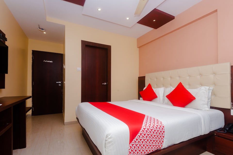 OYO 10019 Malad Residency, Mumbai BCEC, Mumbai