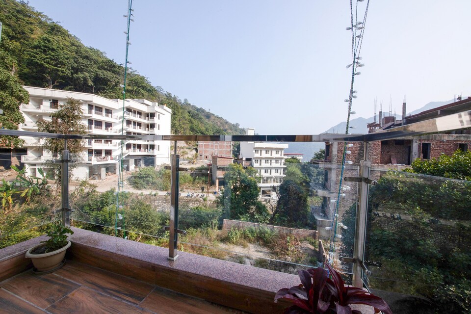 Capital O 84918 D2 Hotels, Tapovan Rishikesh, Rishikesh
