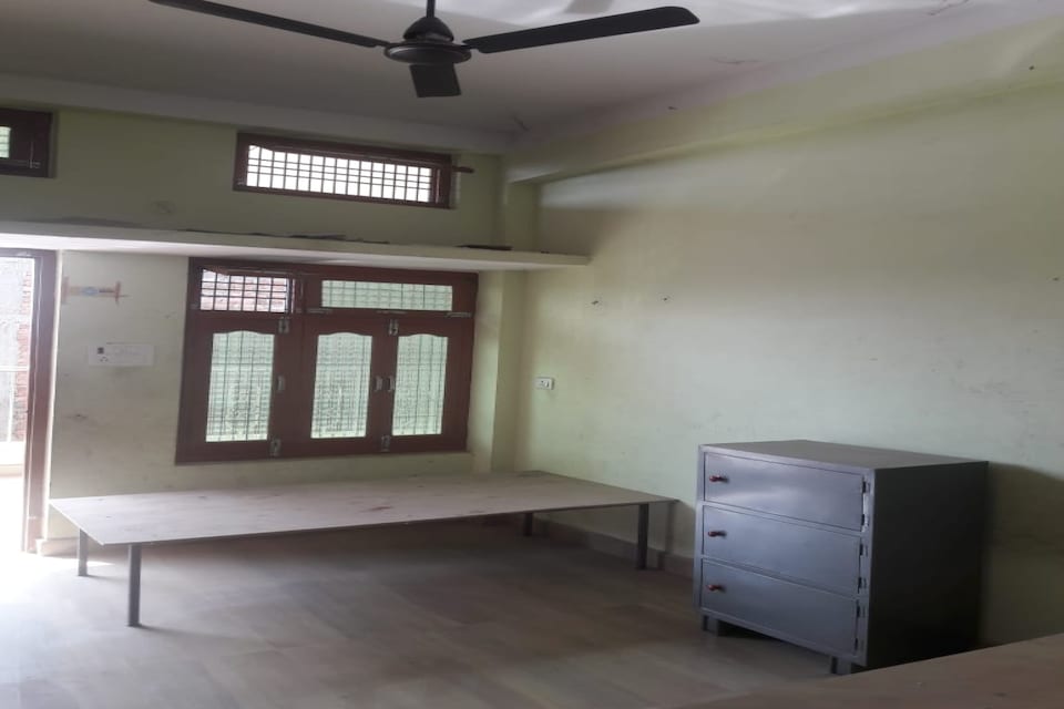 OYO Home Om Sai Kripa Homestay, Balia, Balia