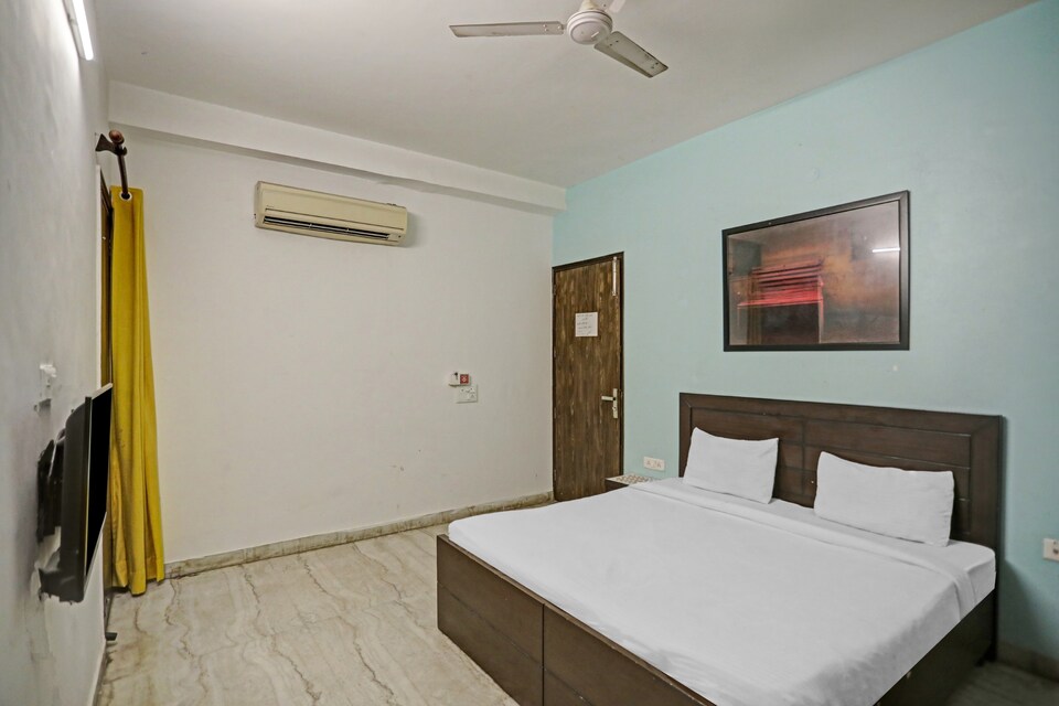 OYO Hotel Good Will Inn Near Nawada Metro Station, Dwarka Delhi, दिल्ली