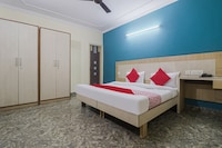 Hotel O Crown Inn