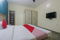 Hotel O Crown Inn