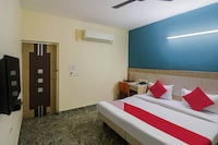 Hotel O Crown Inn