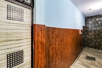 OYO Flagship 84929 Omax Guest House