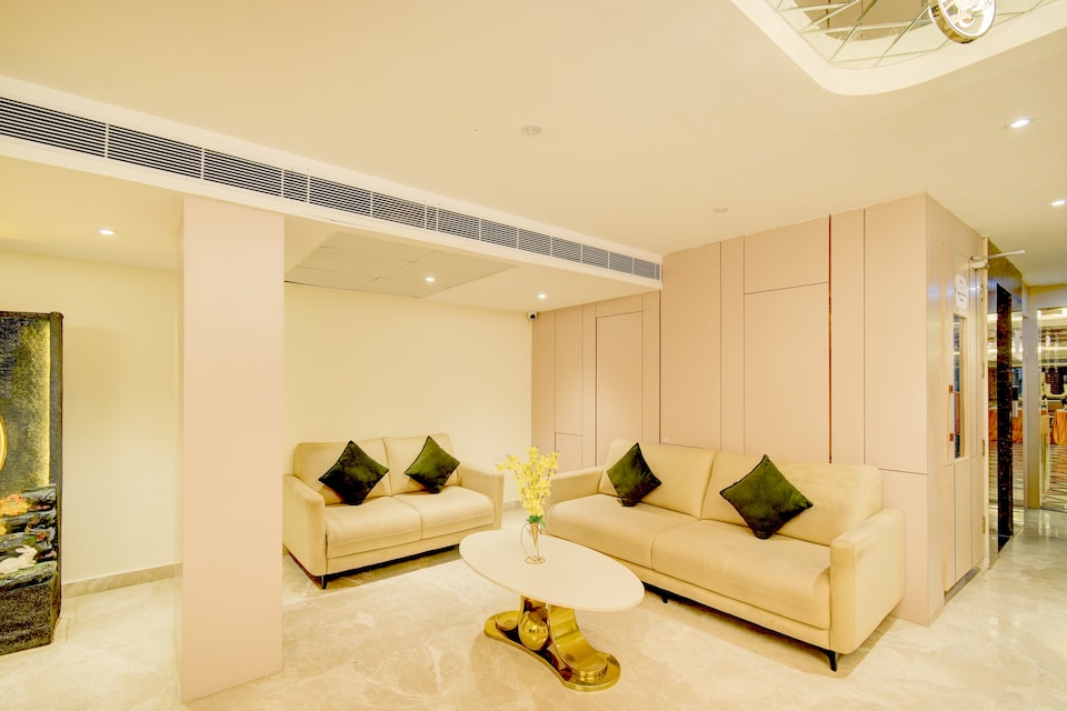 Palette Naveena Grand Hyderabad, Manikonda, हैदराबाद