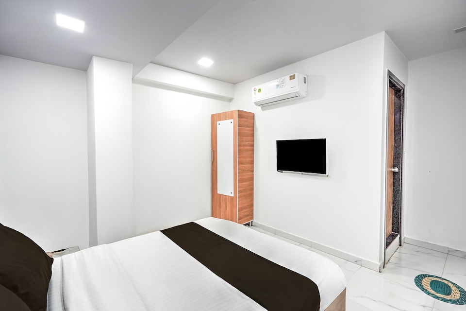 Super Hotel O Sneh Rashmi Botanical Garden Surat Formerly Stadium Plaza, Adajan, Surat