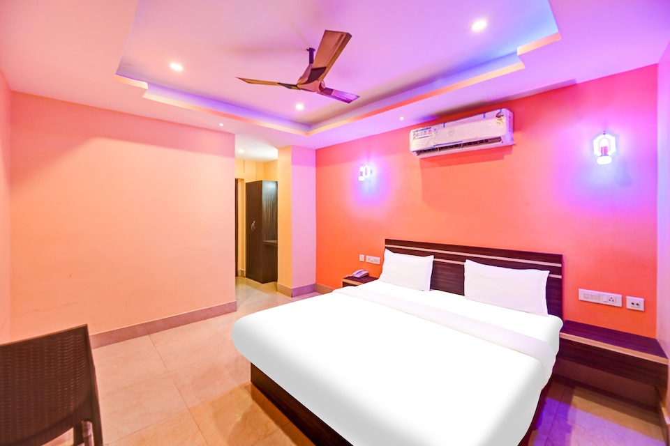 SPOT ON SAKYA INN Puri Local Bus Stand, CT Road Puri, Puri