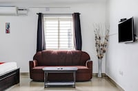 Hotel O The Max Well Resort Near Juhu Beach