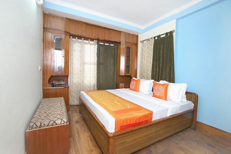 OYO Home Singh's Home 2bhk, ISBT Tutikandi, Shimla