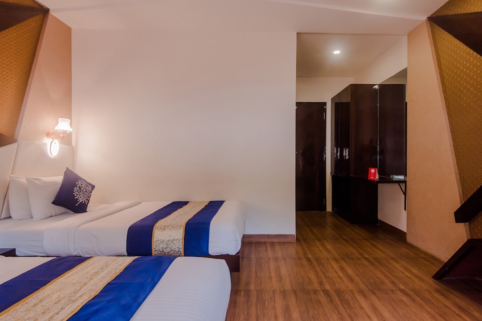 OYO Hotel D69 Residency Near Anand Nagar (dahisar) Metro Station, Mumbai Borivali-Dahisar-Mira Road, मुंबई