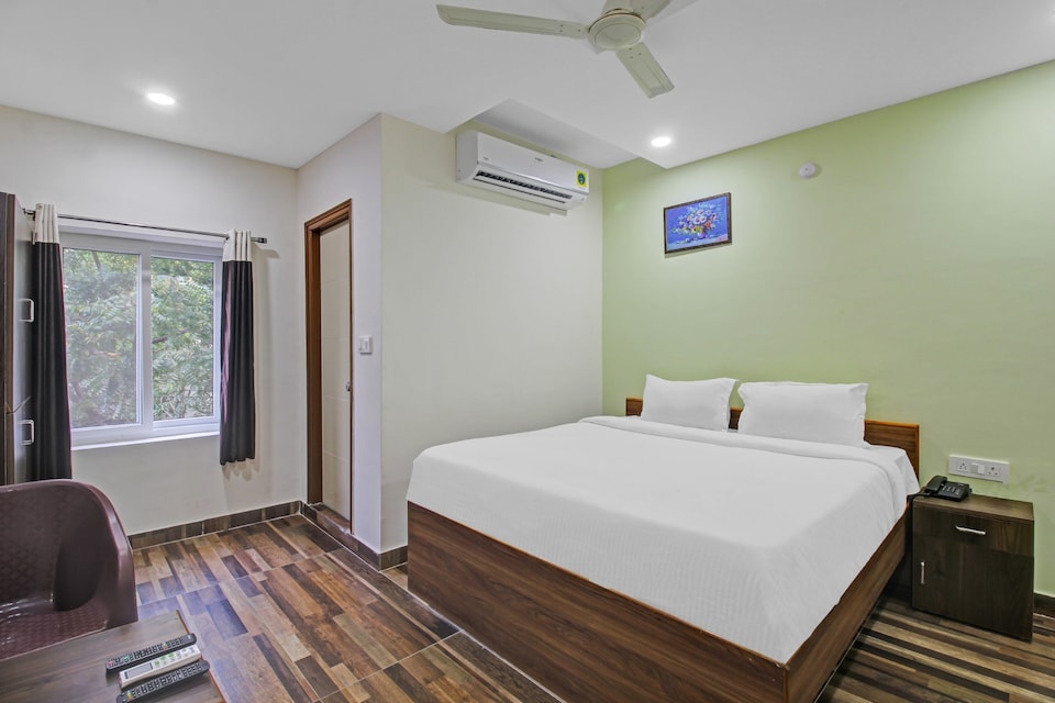 Hotel O SKS Grand Luxury Rooms near by Nagole x Road and Bandlaguda, Dilsukhnagar - Kothapet, Hyderabad