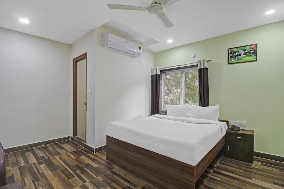 OYO 84999 Hotel SKS Grand Luxury Rooms, Dilsukhnagar - Kothapet, Hyderabad