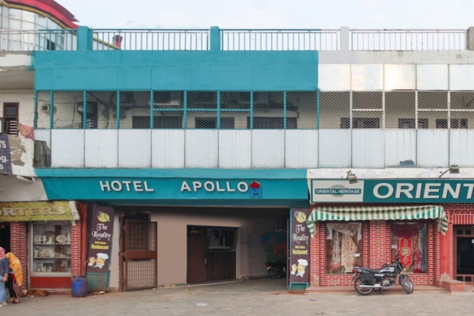 live as AGR819, Fatehabad Road, Agra