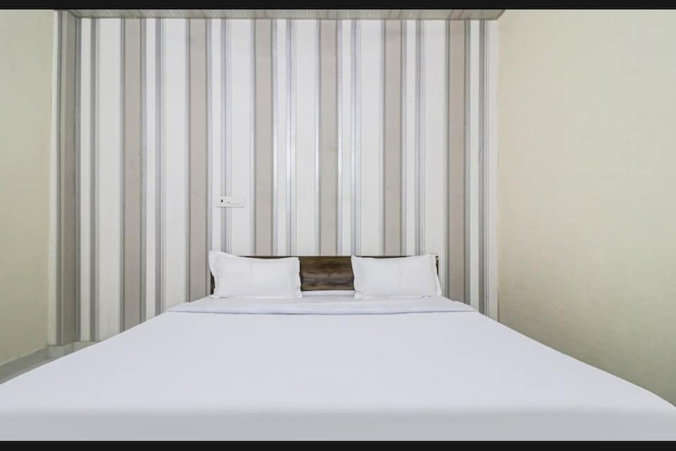 OYO 85022 Platinum Inn, Faridabad, Faridabad