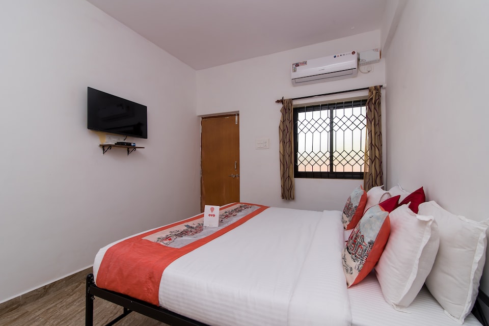 OYO 10573 Poornima Guest House, Candolim Goa, Goa
