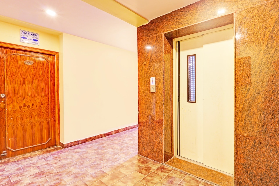 Super Hotel O Gajuwaka Near kurmanpalem Formerly SBT, Gajuwaka Visakhapatnam-II, विशाखपट्नम