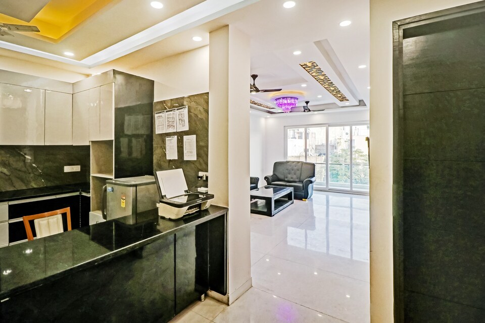 OYO Home Silver Near Dlf Avenue Saket, Saket Delhi, Delhi