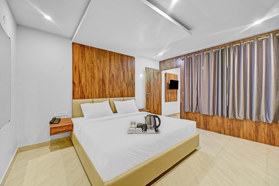 Townhouse The Circle, Raja Park Jaipur, Jaipur