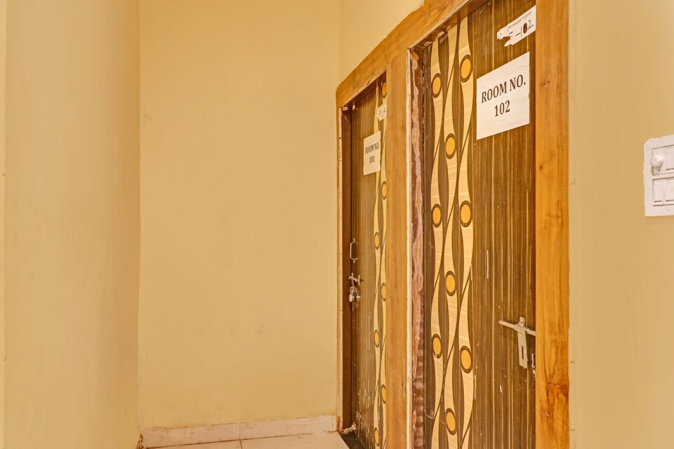 Collection O 85056 Hotel Gwalior Palace, Lashkar, Gwalior