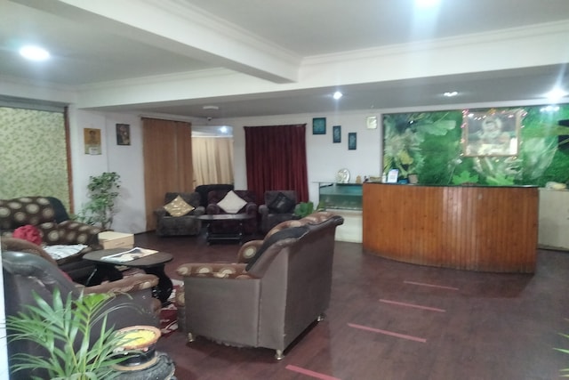 POP Maple Green Suites Near Nexus Mall Koramangala