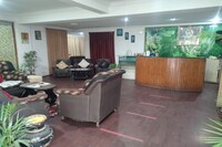 POP Maple Green Suites Near Nexus Mall Koramangala