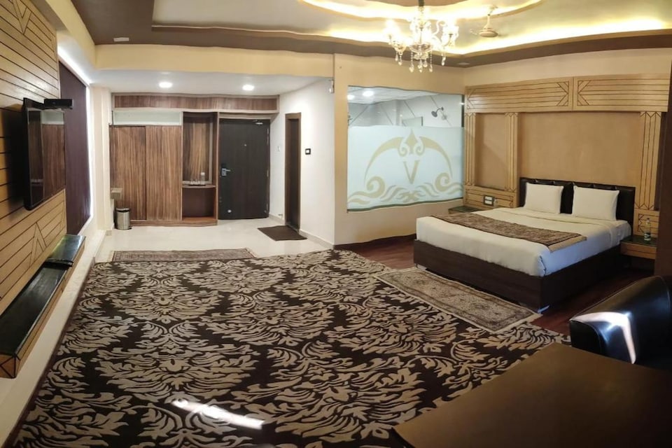 OYO 85074 The Vishwanath Palace, Sitapur, Sitapur