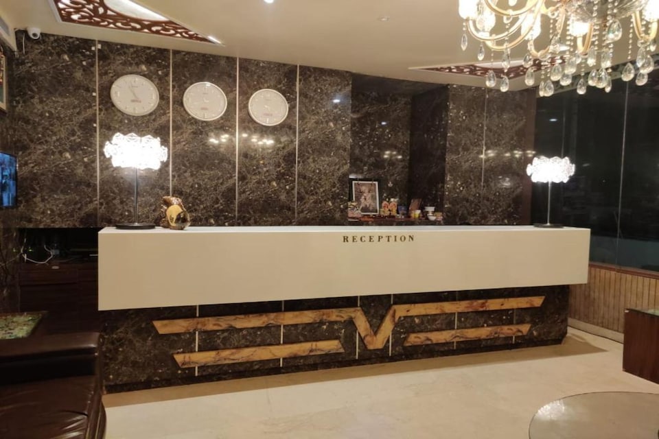 OYO 85074 The Vishwanath Palace, Sitapur, Sitapur