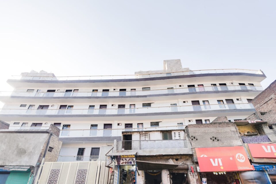 POP Second Home Near Vidhan Sabha Metro Station, North Delhi, Delhi