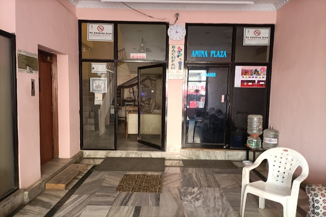 OYO Amina Plaza Near Charminar