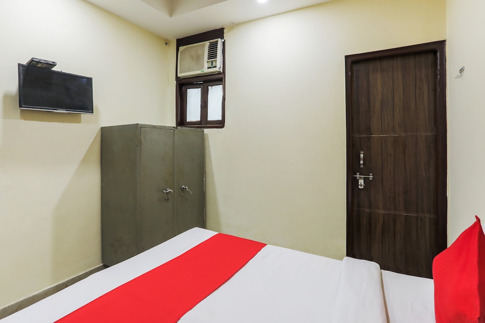 OYO Royal Residency Near Leisure Valley Park, Old Gurgaon, Gurgaon