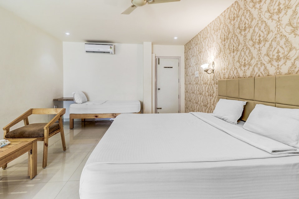 Collection O 85159 Adhityas Grand Hotel, Anantapur, Anantapur