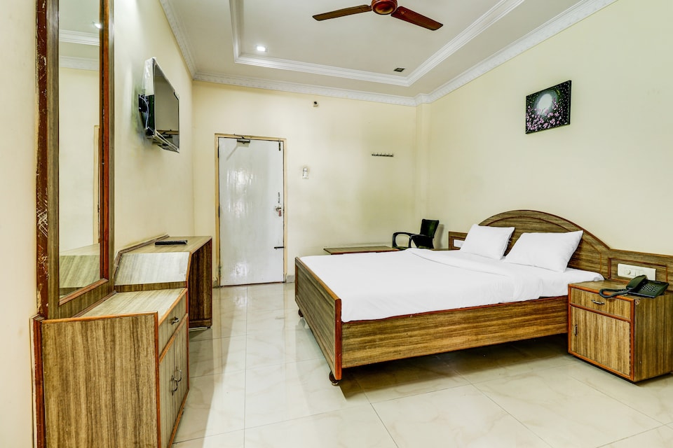 OYO Sri Sai Balajee's Oriental Hut, Gajuwaka Visakhapatnam, Visakhapatnam