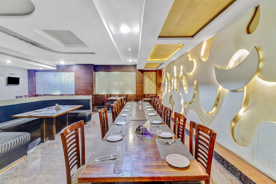 OYO Townhouse 769 Hotel Chilly Chatkara, Shilpgram, Agra