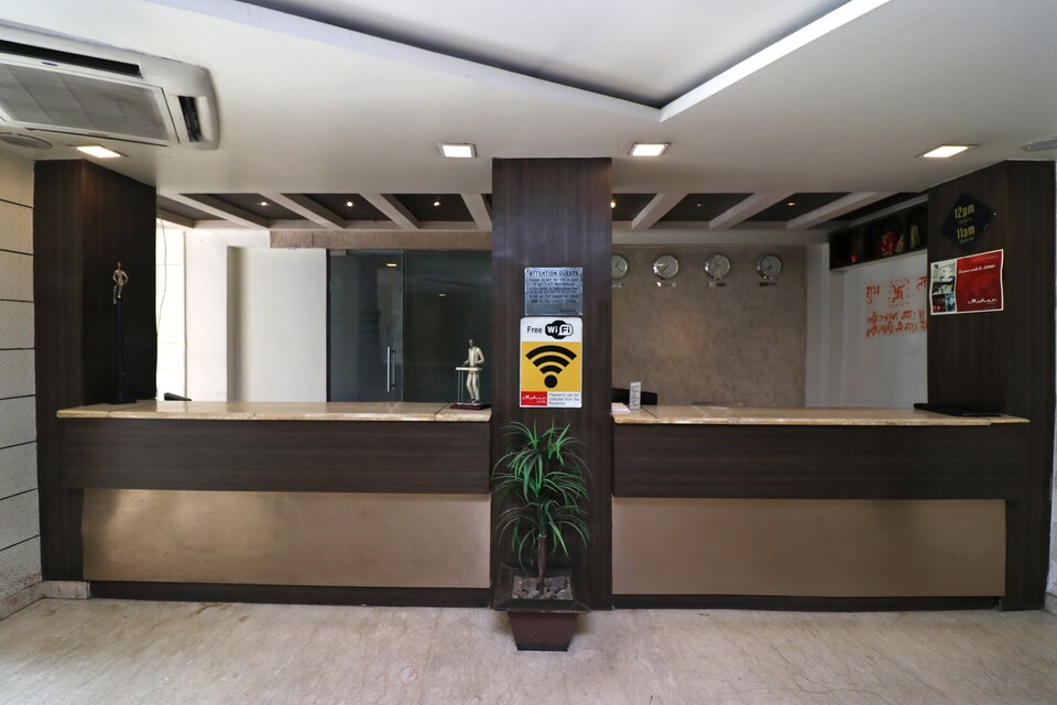 Capital O 1382 Mohan Hotel, Charbagh Lucknow, Lucknow