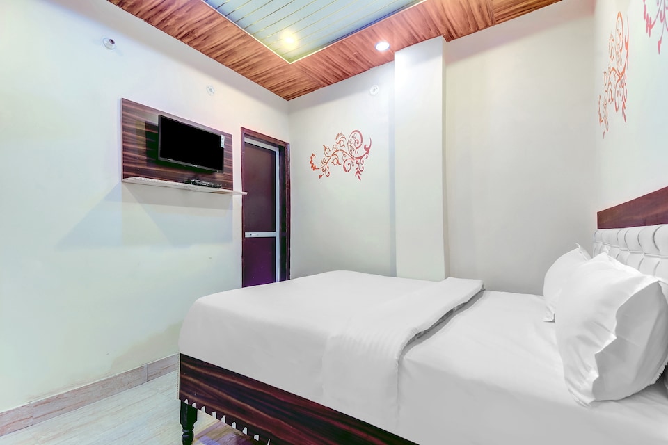 Hotel O International Guest House, Anand Vihar Delhi, Delhi