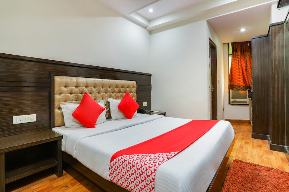 OYO Hotel Shree Ram, Airport Delhi, Delhi Transit