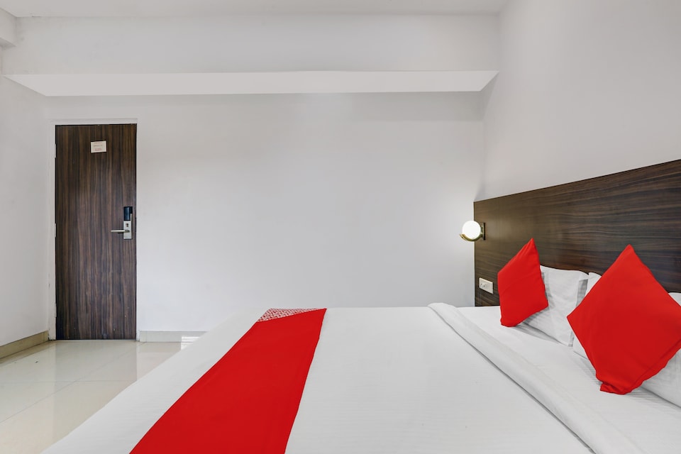OYO 85225 Soni Residency Turbhe, Mumbai Airoli-Vashi, Mumbai