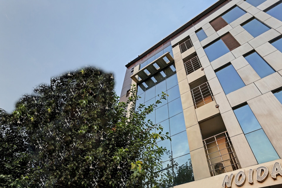 OYO Townhouse 766 Hotel Oakwood, Noida Stadium, Noida