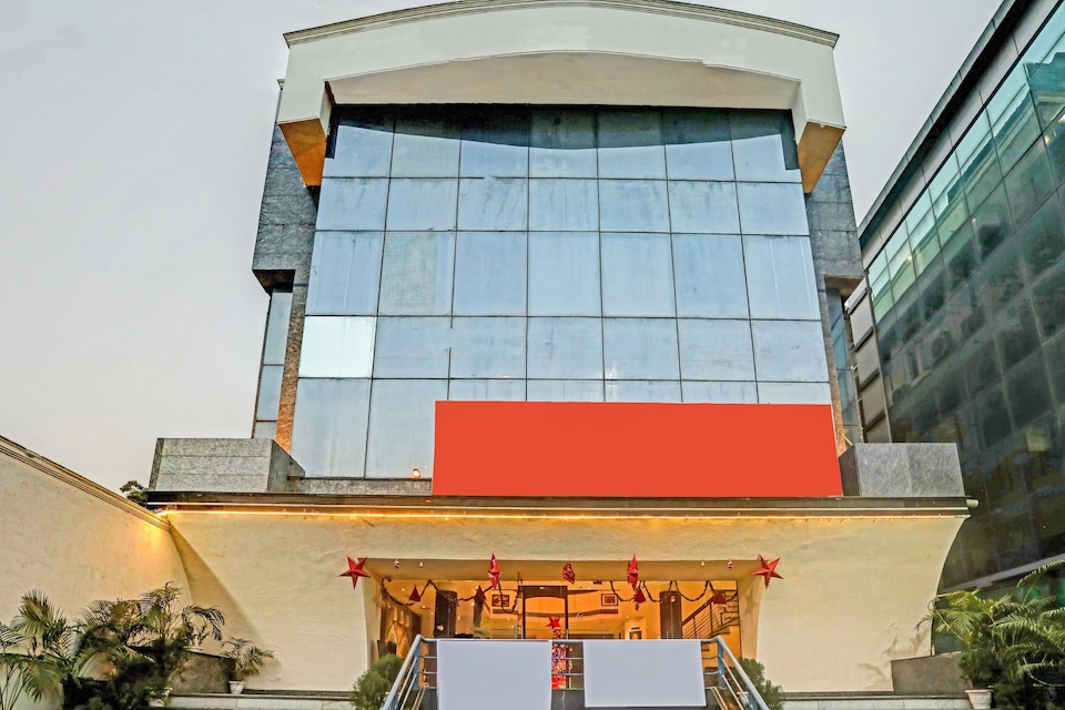 OYO Townhouse 756 Hotel Royal Stay, Airport Delhi, Delhi Transit