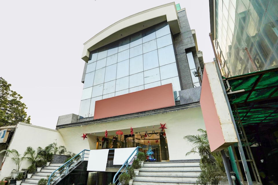 OYO Townhouse 756 Hotel Royal Stay, Airport Delhi, Delhi Transit