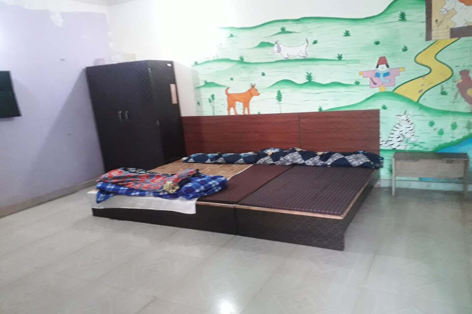 OYO 85305 Jiyanshi Guest Houses, Lashkar, Gwalior