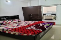 OYO Neeraj Residency