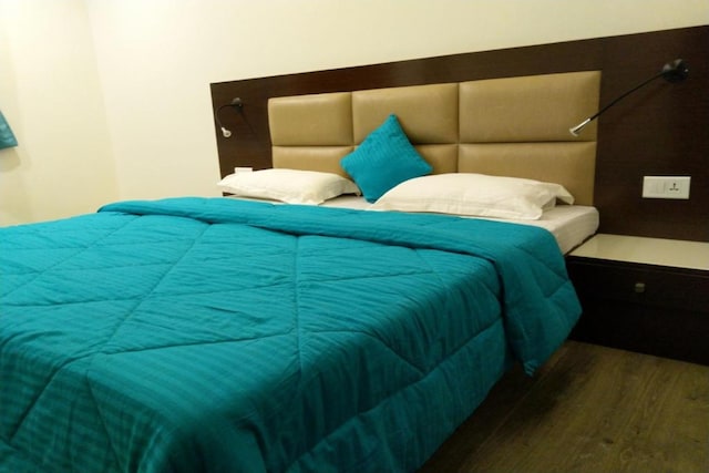 OYO Home Daydream Delhi Near Dashrath Puri Metro Station