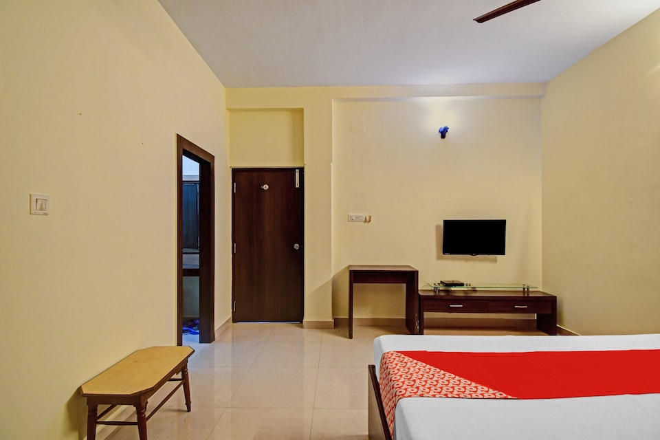 OYO 85338 Sunrise Cave Recidency, Salt Lake Kolkata, Kolkata