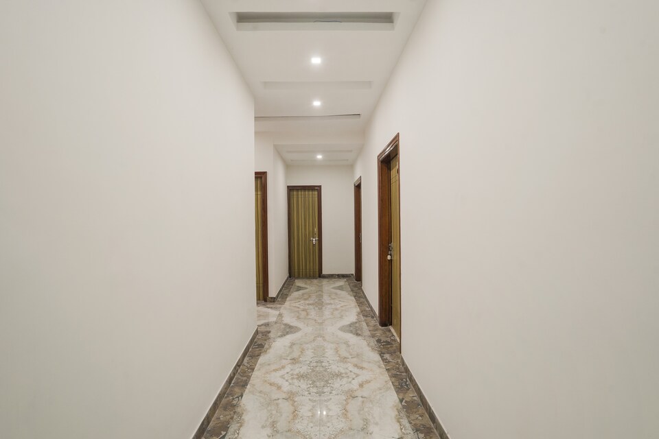 Capital O Hotel Amour, Zirakpur, Zirakpur