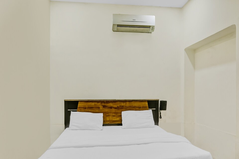 Capital O 85365 Tejas Inn, Cantt, Varanasi