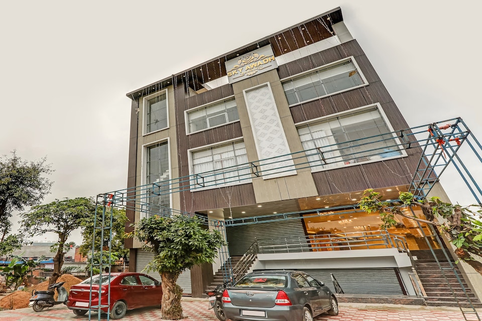 live on LCK2252, Alambagh Lucknow, Lucknow