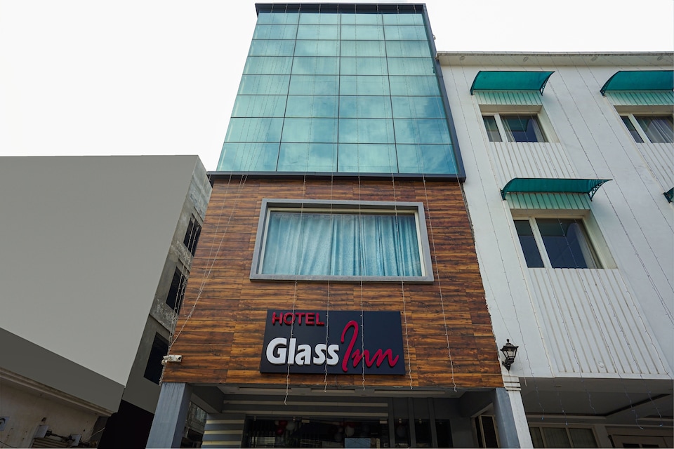 Capital O 85414 Hotel Glass Inn, Zirakpur, Zirakpur